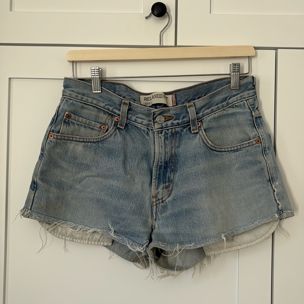 Vintage Levi’s cut offs size 26